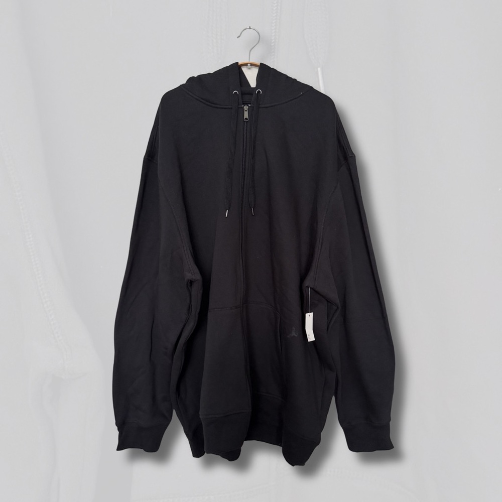 Amazon Essentials Men's Black Zip-Up Sweater